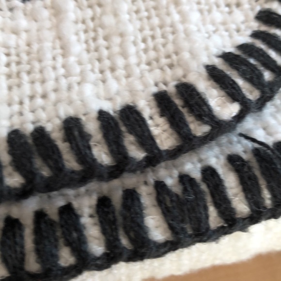 Rae Dunn RELAX Cotton Throw - Picture 3 of 6